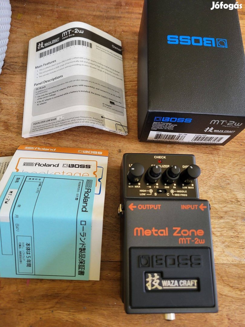 Boss MT-2W gitár effekt pedál