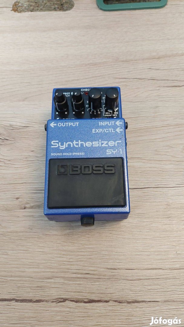 Boss SY-1 Gitáreffekt