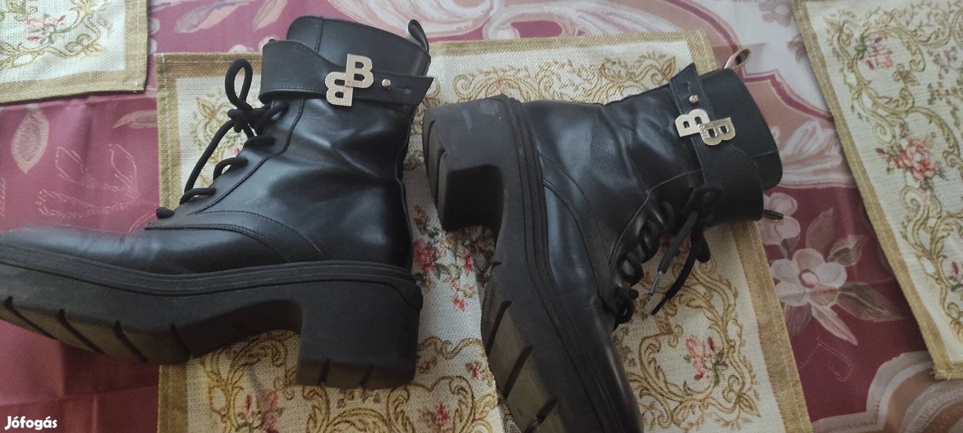 Boss női bőr bakancs szuper áron 