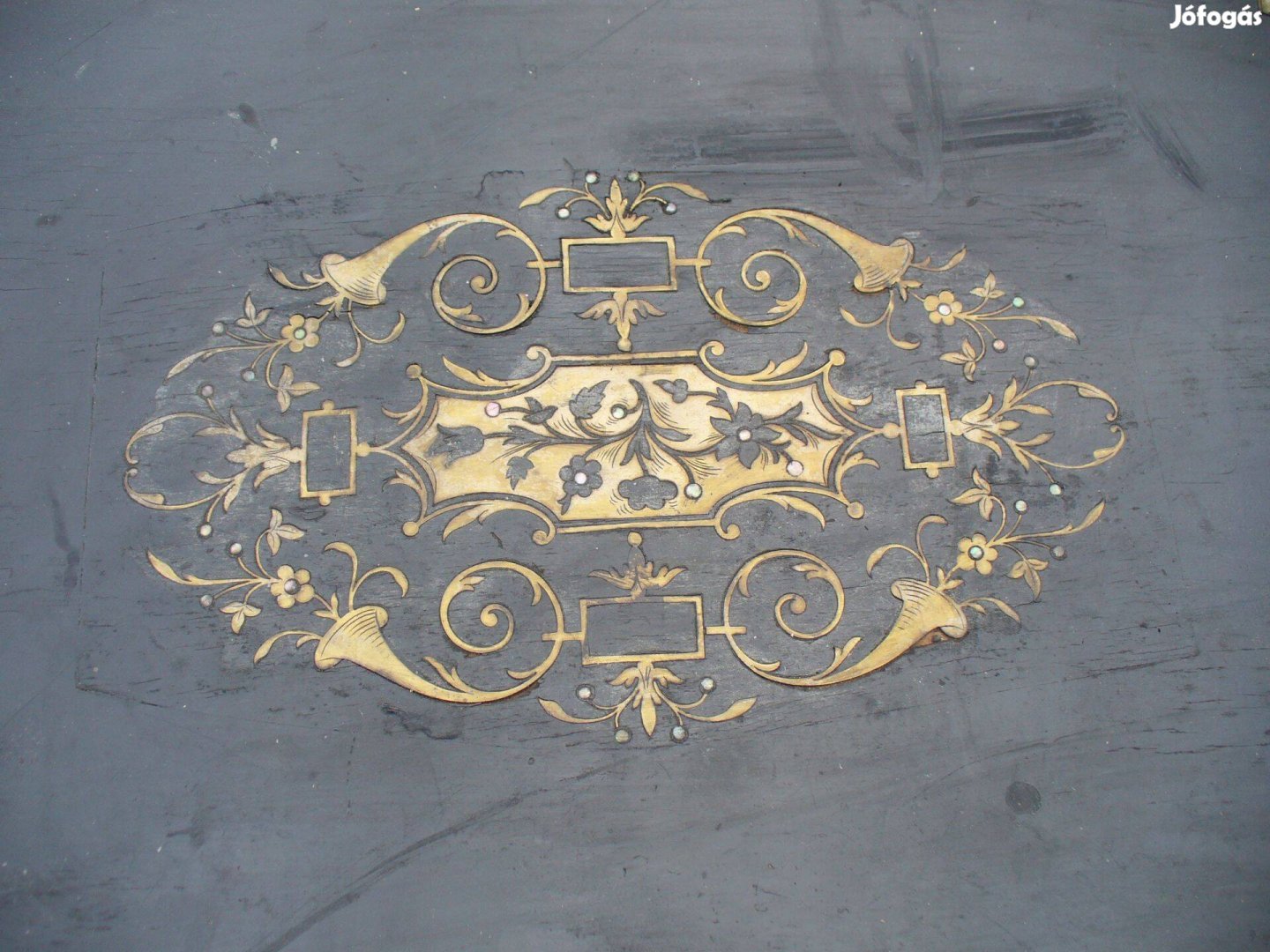 Boulle antik játékasztal