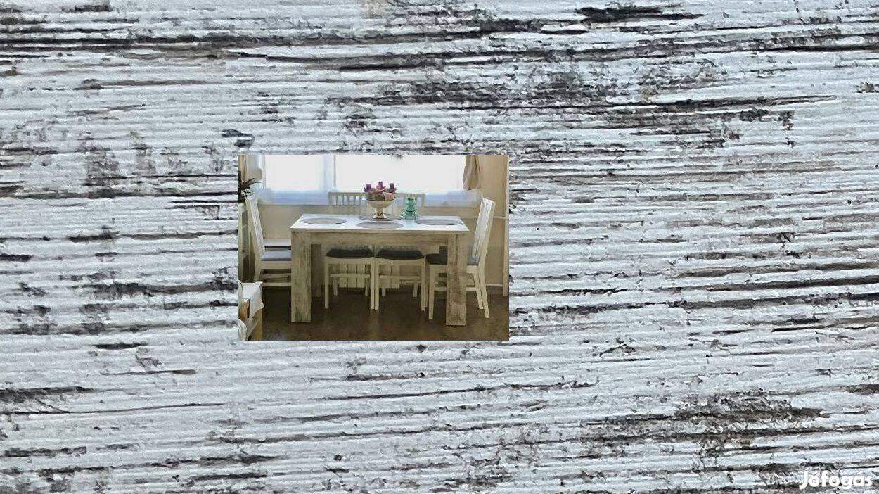 Bővíthatő étkezőasztal 4-6 személyes