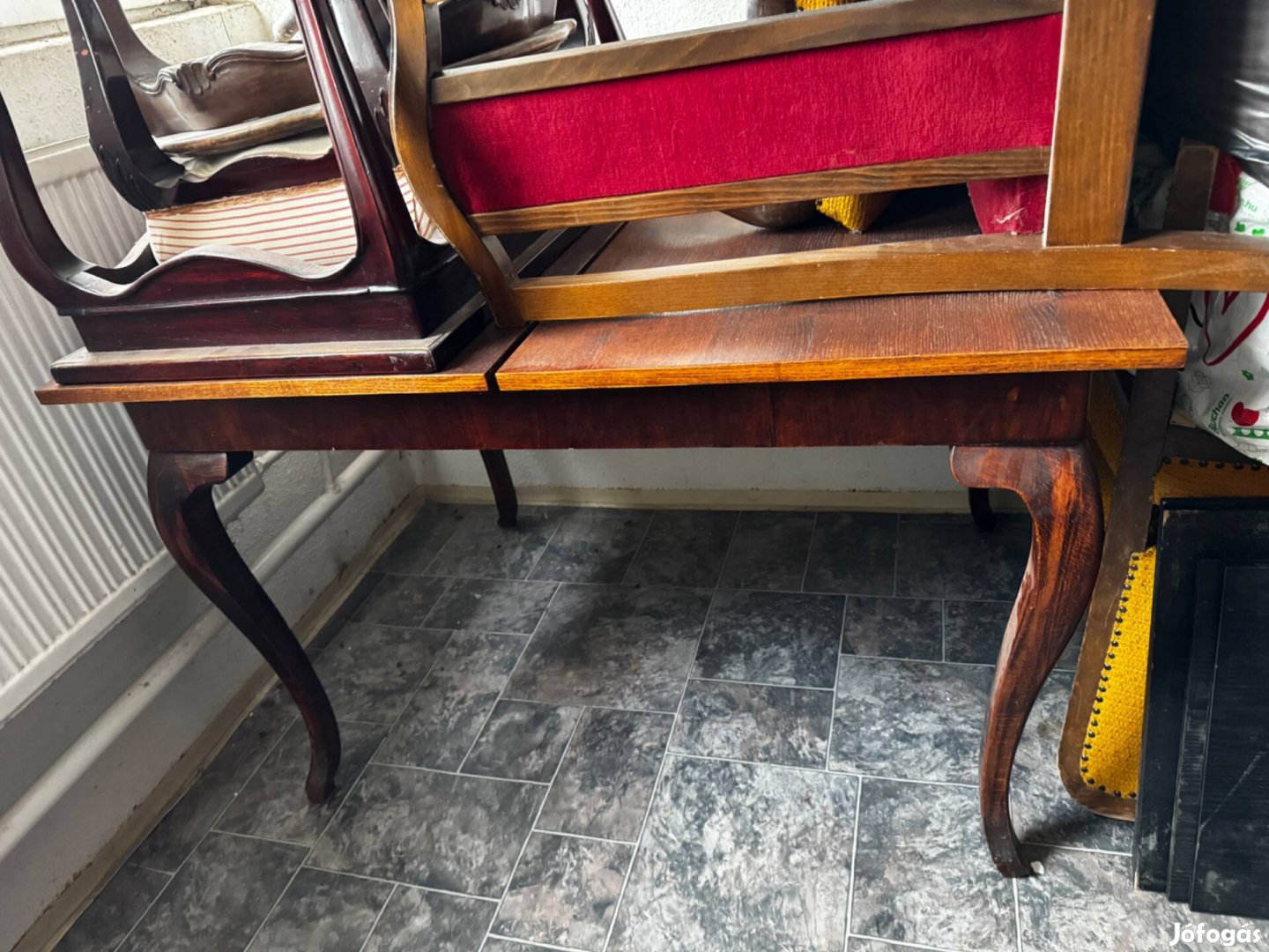 Bővíthető ebédlő asztal eladó