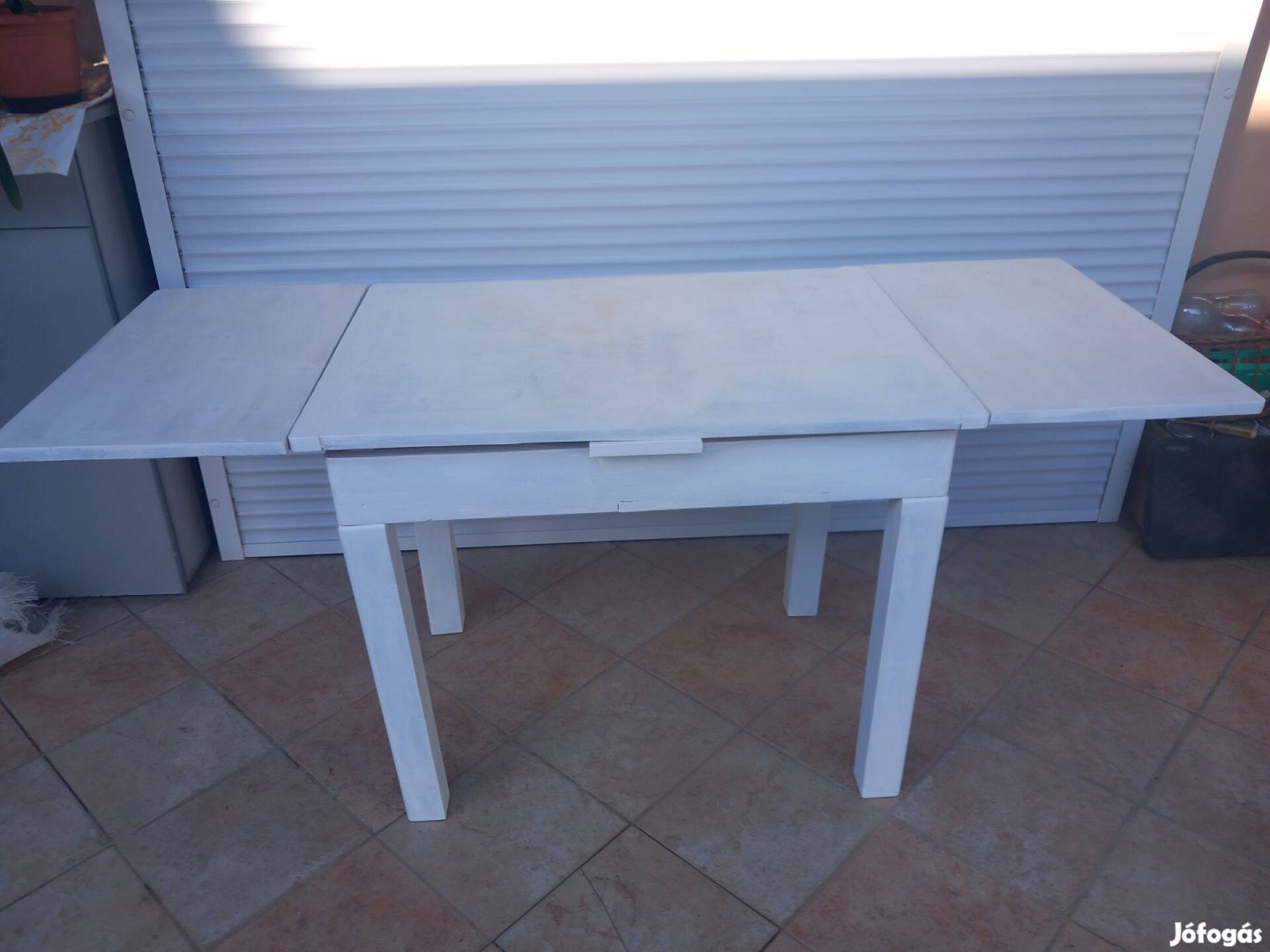 Bővíthető fa konyhaasztal az 1960-as évekből