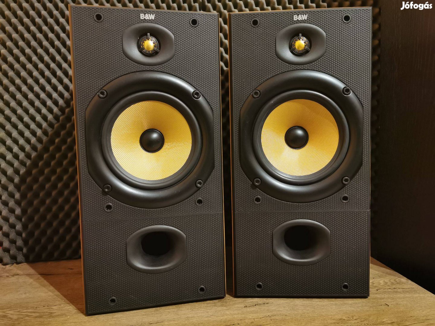 Bowers&Wilkins DM602 S1