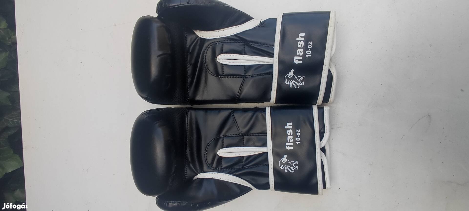 Boxkesztyű box kesztyű új ajándék töltetlen boxzsák 