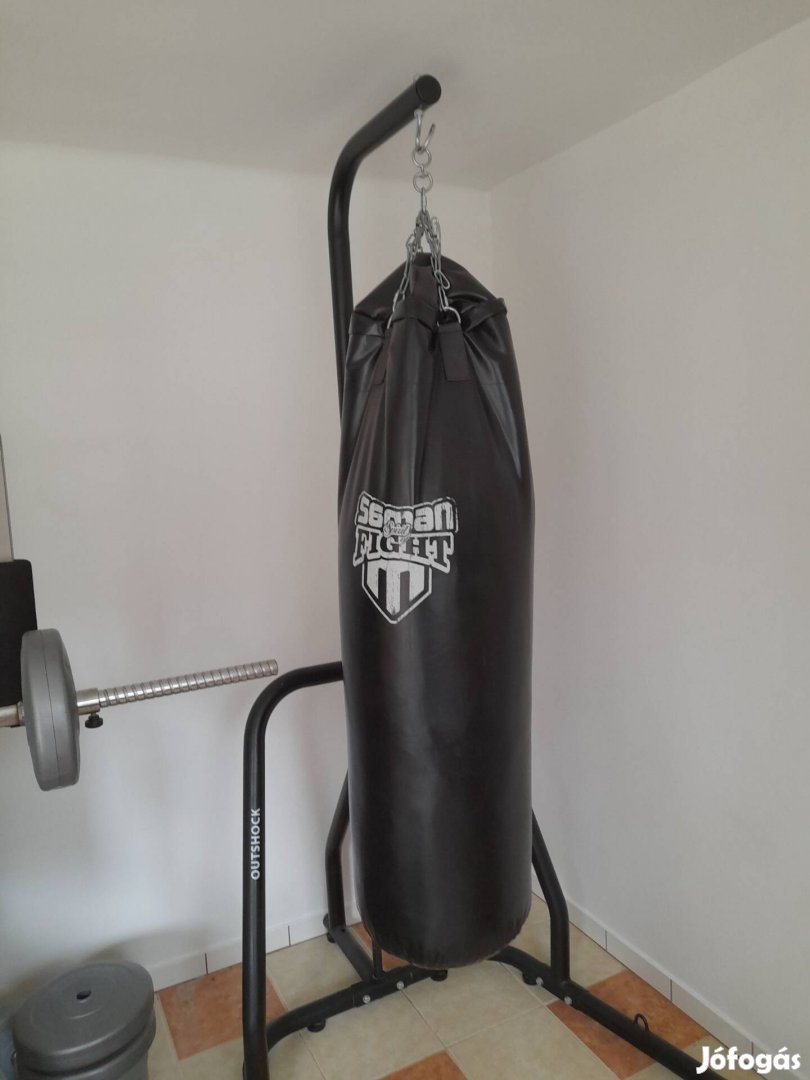Boxzsák állvánnyal