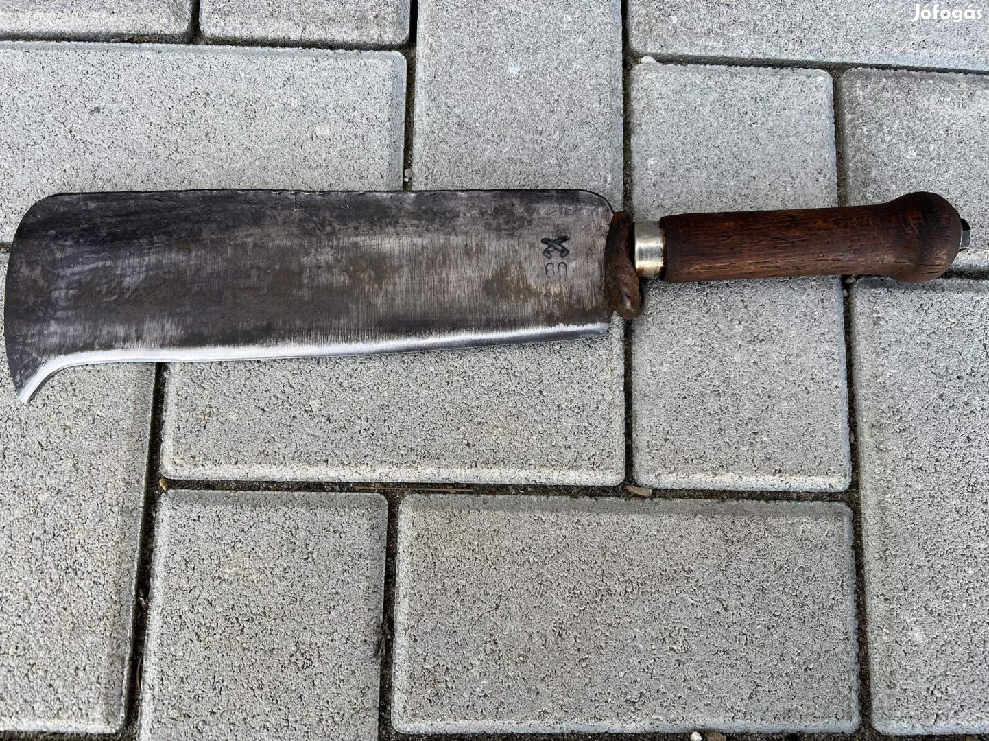 Bozótvágó machete kés 1 eladó.