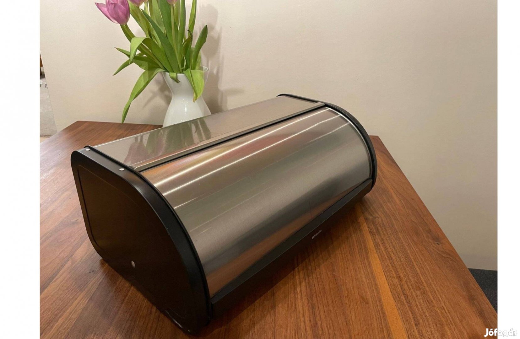 Brabantia dizájn króm kenyértartó eladó (új ára 19.000 Ft volt)