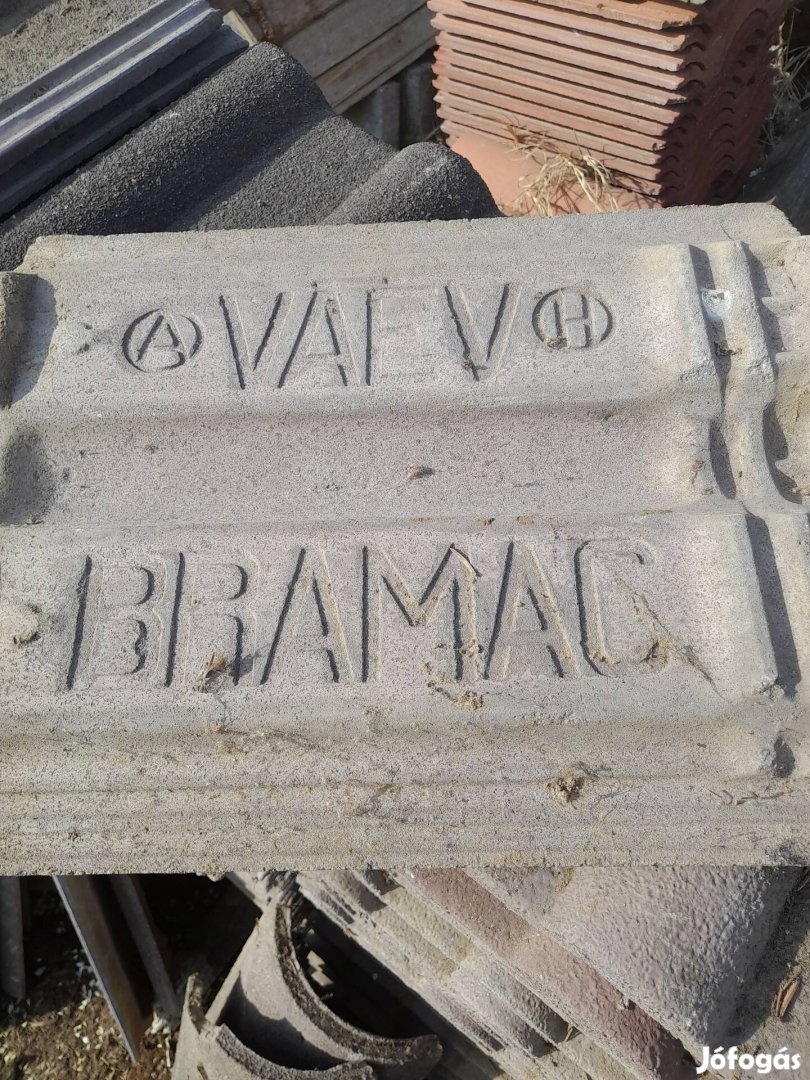 Bramac szürke ill vörös betoncserép