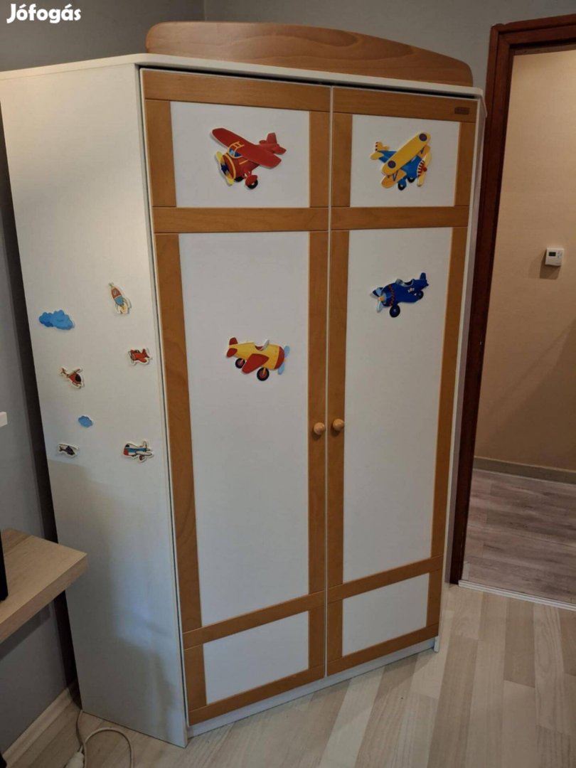Brandon gyerek sarok szekrény