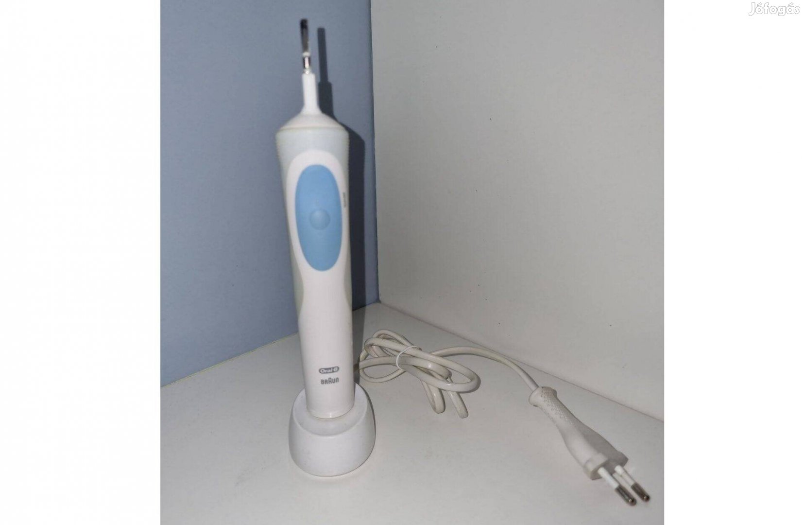 Braun Oral-B D12 elektromos fogkefe 1 db új fejjel