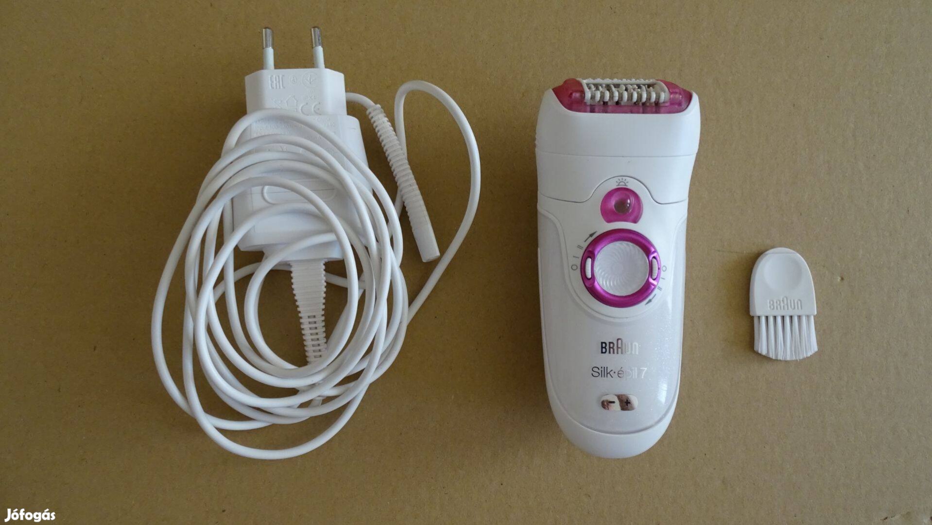 Braun epilátor tartójában