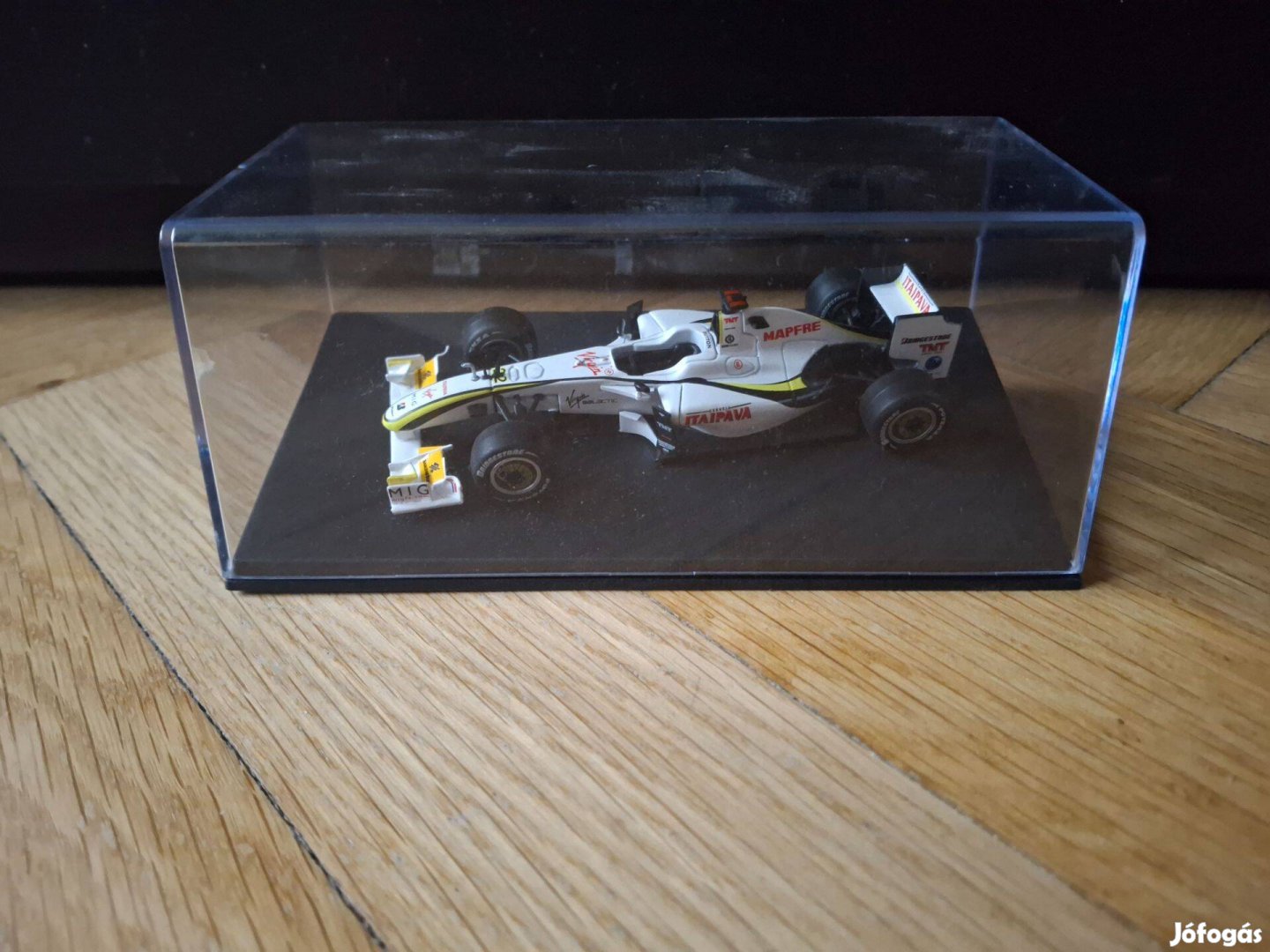 Brawn GP 01 2009 Jenson Button F1 modell 143