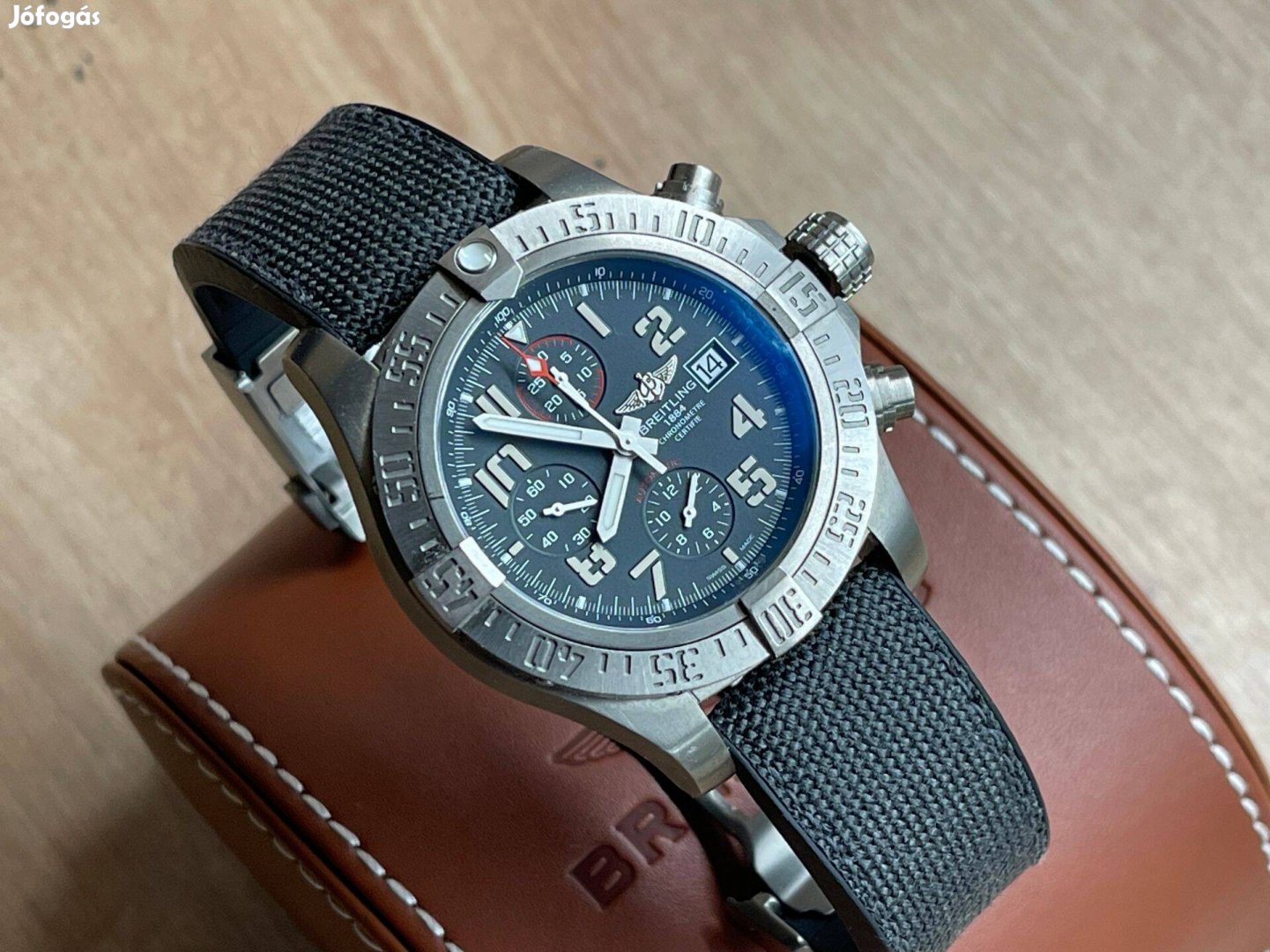 Breitling Avenger Bandit Titanium Chronograph 45 Lgsw