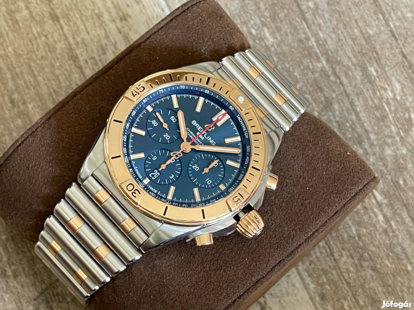 Breitling Chronomat B01 42 arany-acél garanciális Lgsw