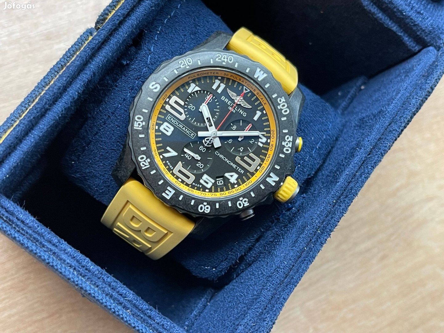 Breitling Endurance Pro sárga színben 44 Lgsw