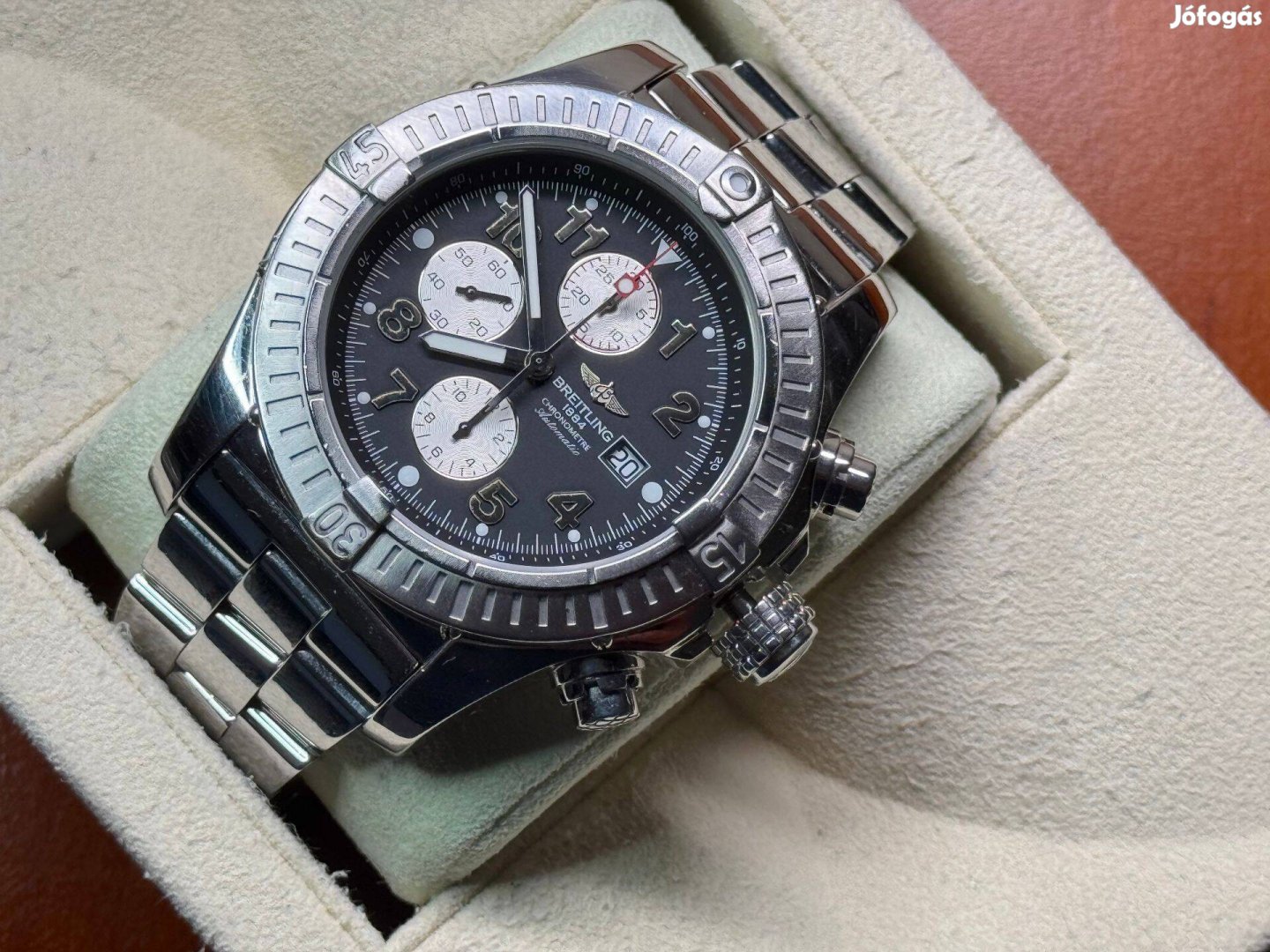 Breitling Super Avenger 48 fekete-fehér Lgsw