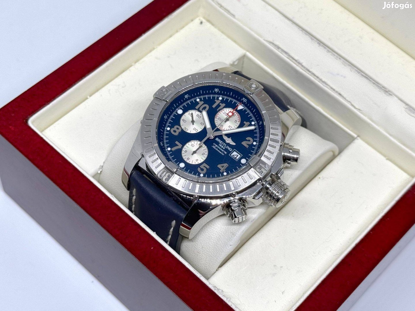 Breitling Super Avenger Chronograph 48 kék színben Lgsw