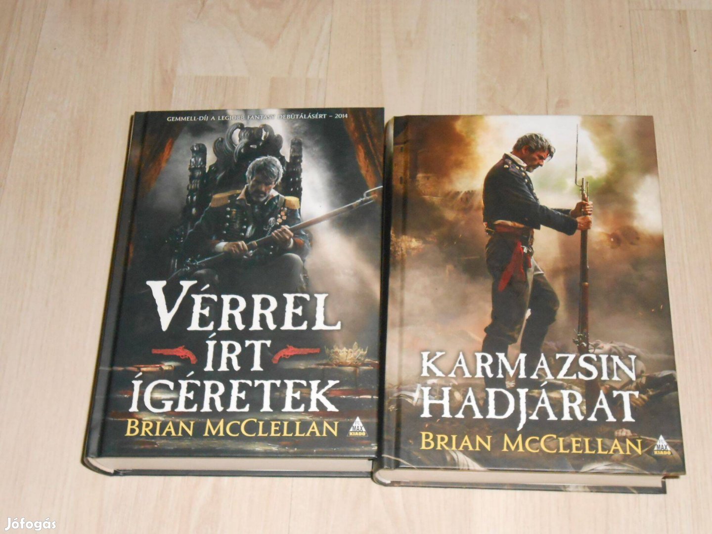 Brian Mcclellan: Vérrel írt ígéretek + Karmazsin hadjárat Új (0561)