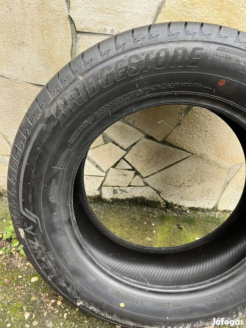 Bridgeston Alenza 225/65/r17 nyári gumi 