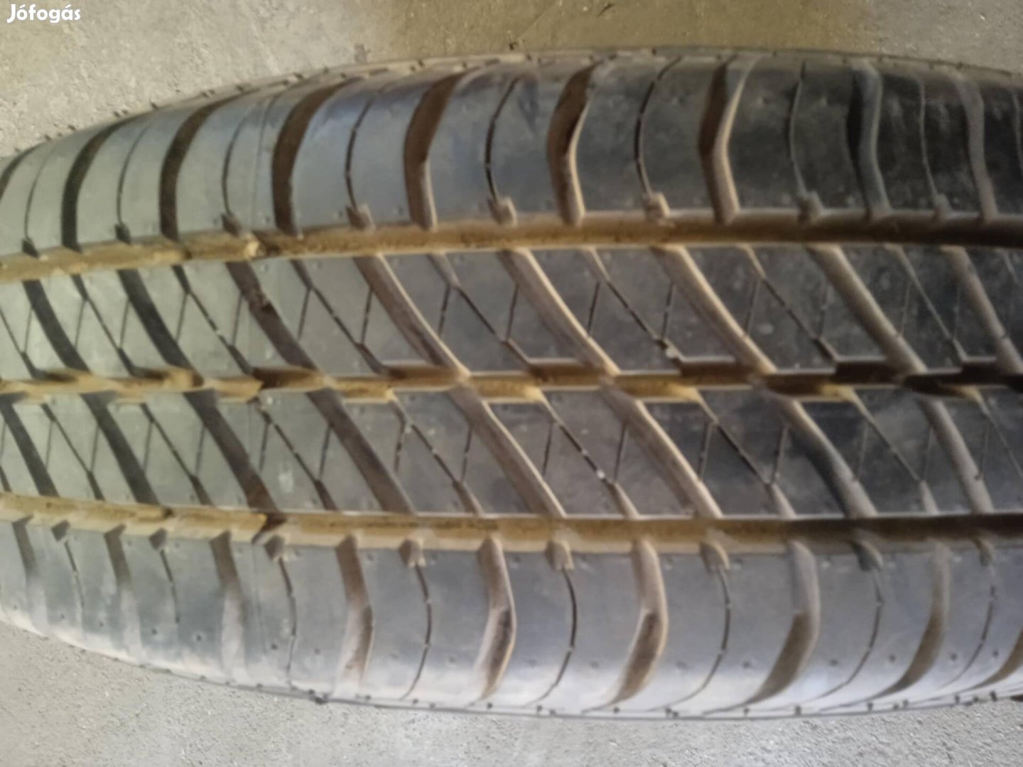 Bridgestone 195/80r15 gumi