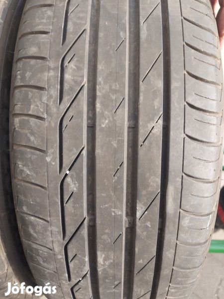 Bridgestone 205/55R17 T001 RFT 5mm DOT15 használt gumi HG9869 nyári