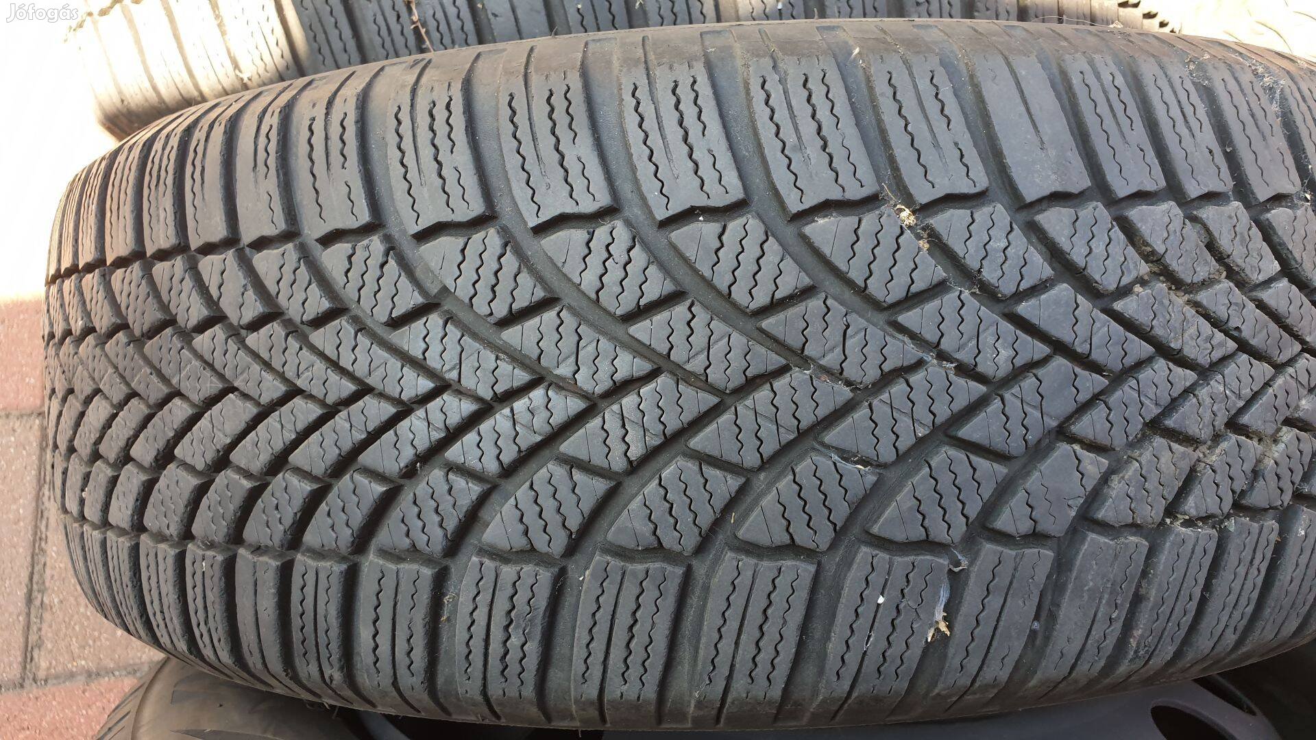 Bridgestone 205/60 R16 téli