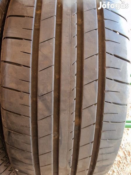 Bridgestone 215/55R18 T005A 7mm DOT23 használt gumi HG12988 nyári