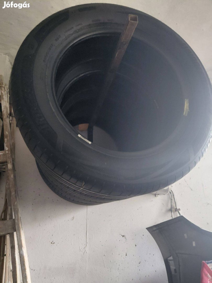 Bridgestone 215/60R17 nyári gumi