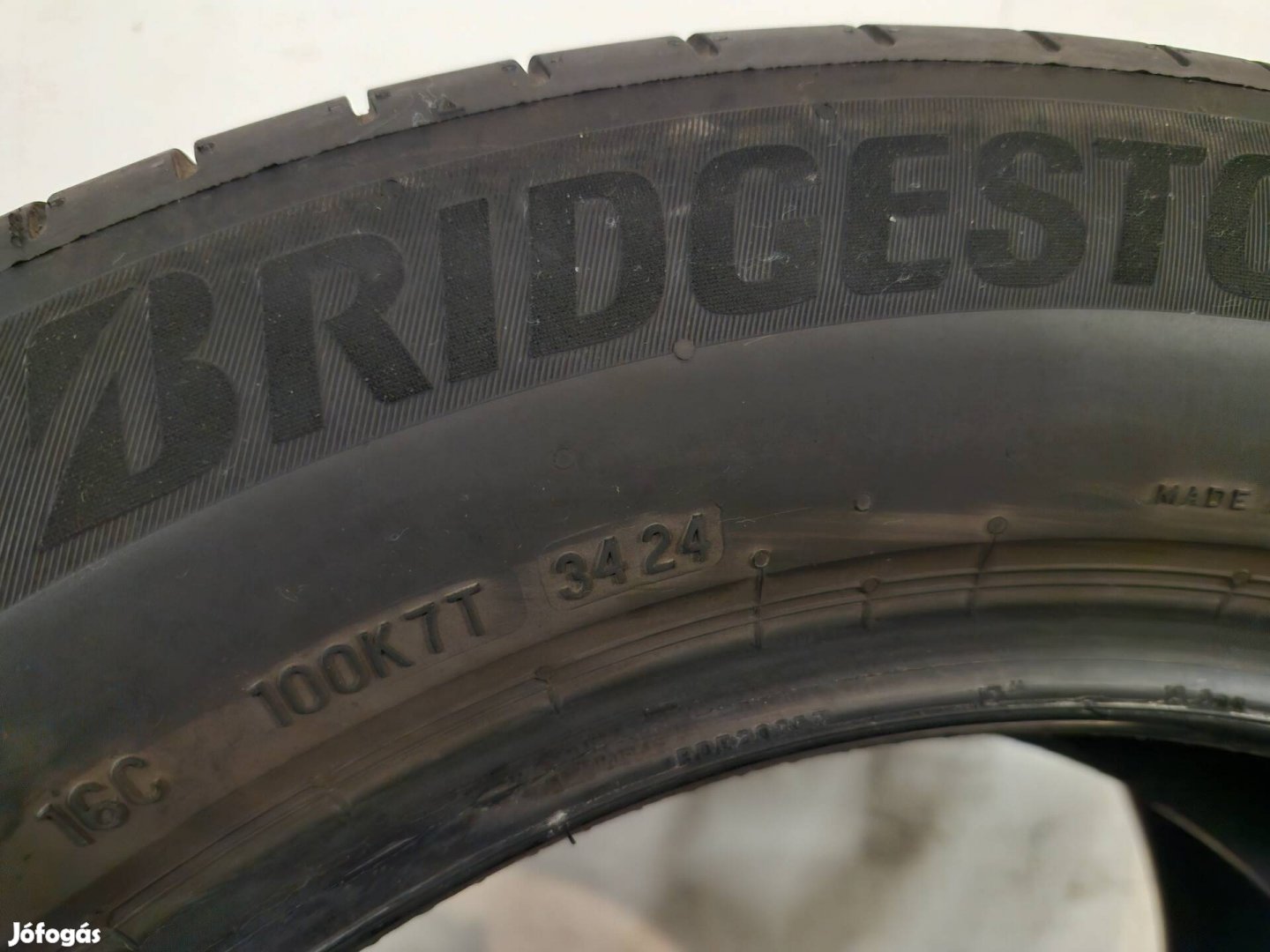 Bridgestone 215/60 R17 keveset futott abroncsszett