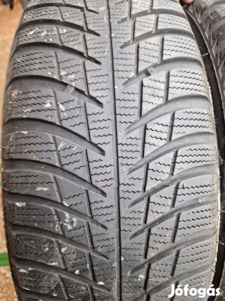 Bridgestone 215/65R17 LM001 5-6mm DOT18 használt gumi HG11304 téli