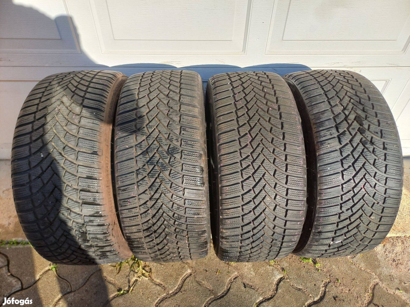 Bridgestone 225/45/18 Téligumi