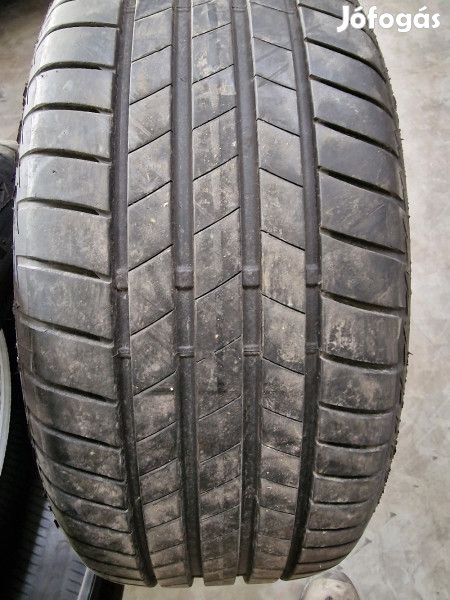 Bridgestone 225/50R17 T005 6mm DOT21 használt gumi HG13152 nyári