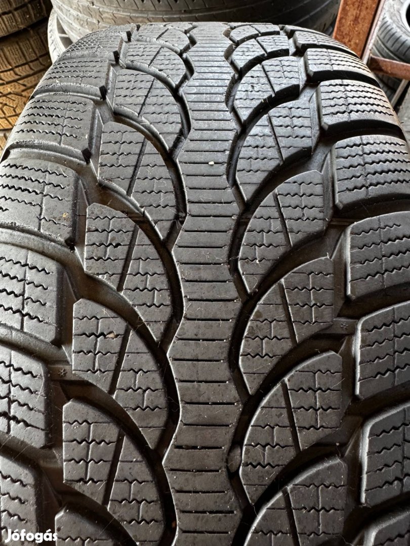 Bridgestone 225/55R17 használt téli gumi