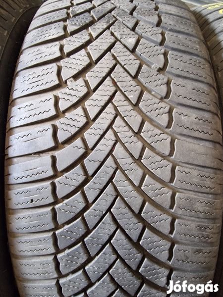 Bridgestone 225/55R18 LM005 6mm DOT22 használt gumi HG13031 téli