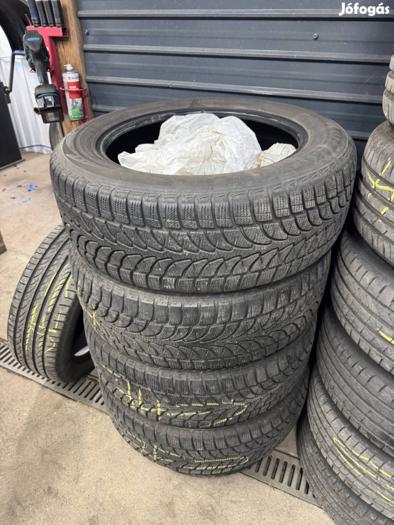 Bridgestone 225/60/18 téliguni