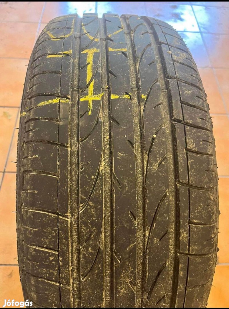 Bridgestone 235/45 r19 nyári gumi