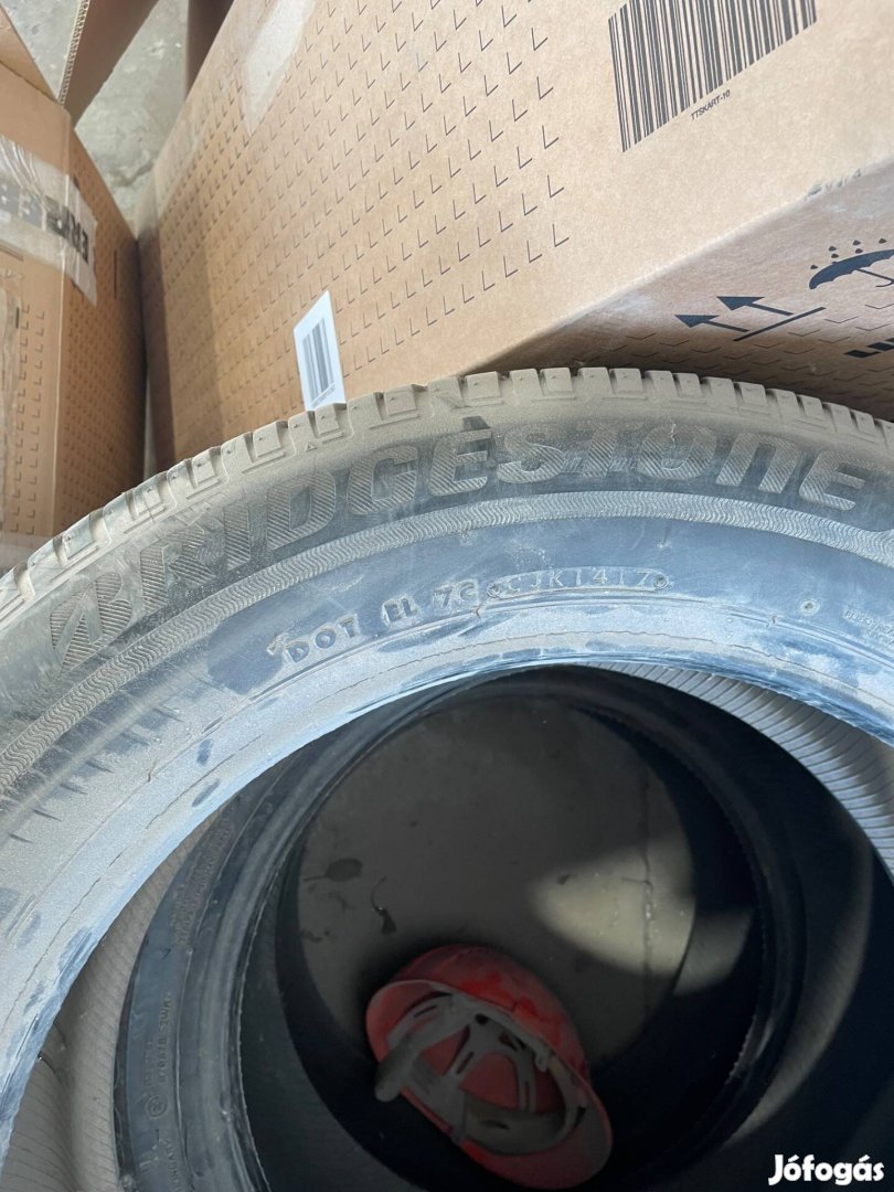 Bridgestone 235/55/18