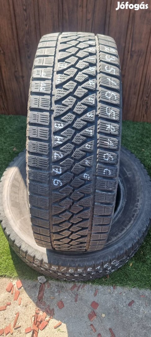 Bridgestone 235/65 R16C 7mm 2018-as Téli Gumiabroncs 2db #276