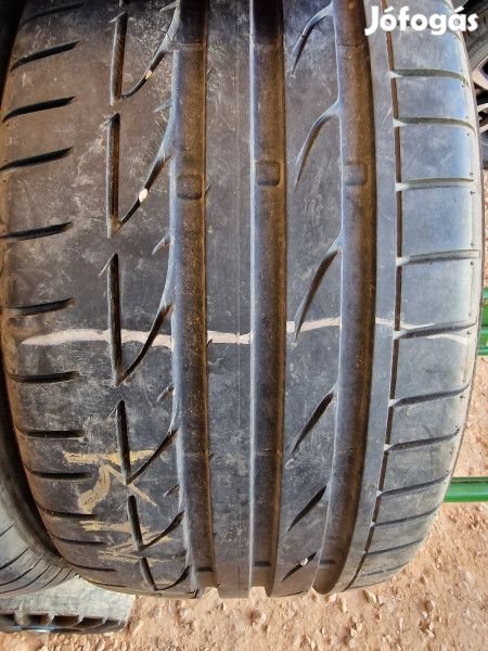 Bridgestone 245/40R17 S001 RSC 7mm DOT19 használt gumi HG12962 nyári