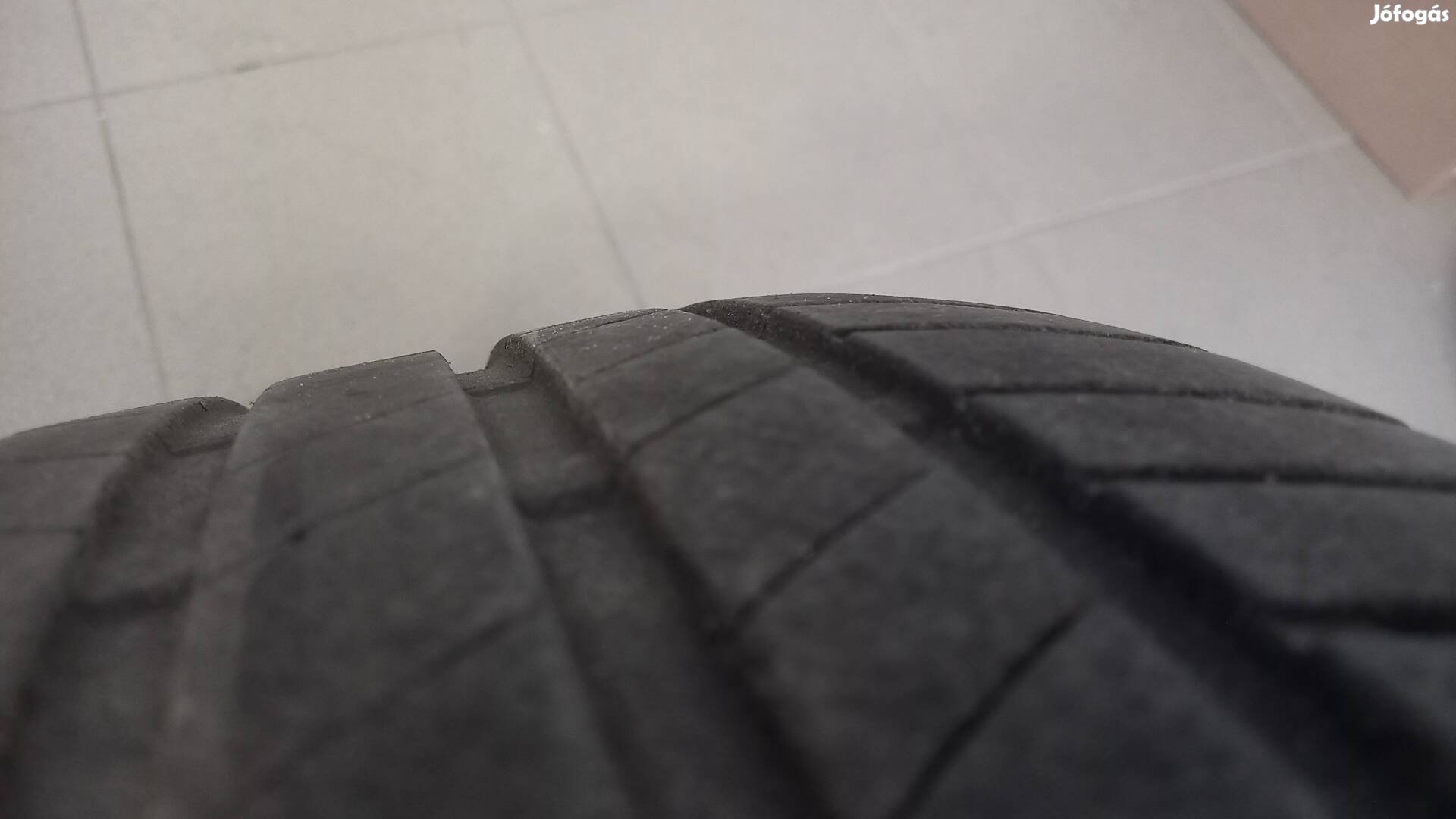 Bridgestone 245x45 R18 Nyári gumik 2db