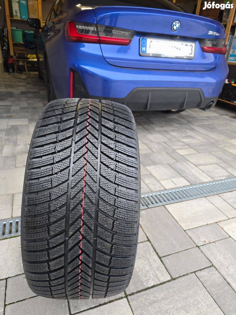 Bridgestone 255/35 R19 96V Blizzak LM005 XL (2 DB) Gumiabroncs