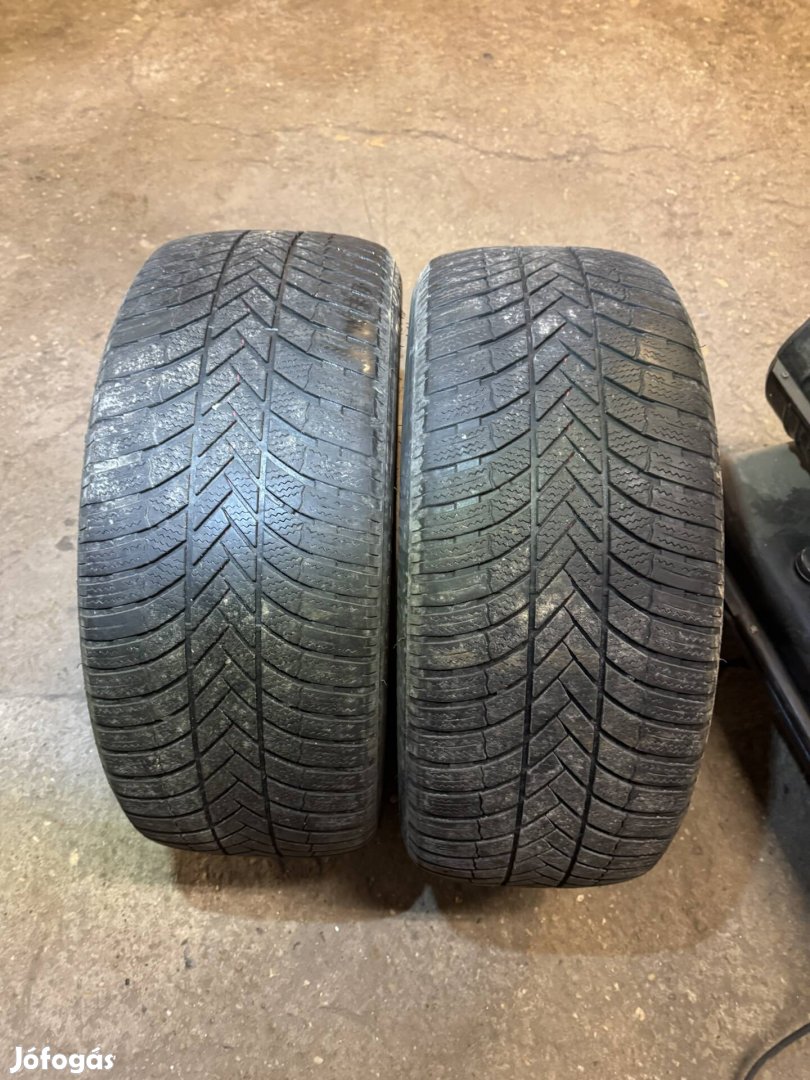 Bridgestone 255/50-19 téligumi