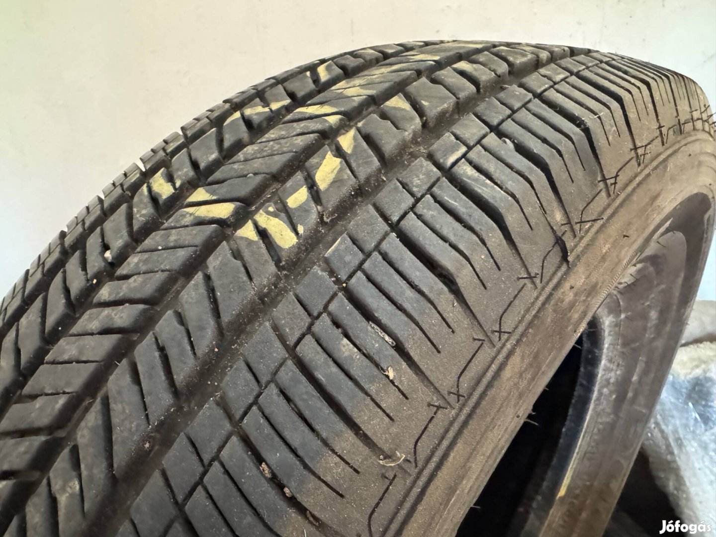 Bridgestone 255/70/18 terepjárógumi