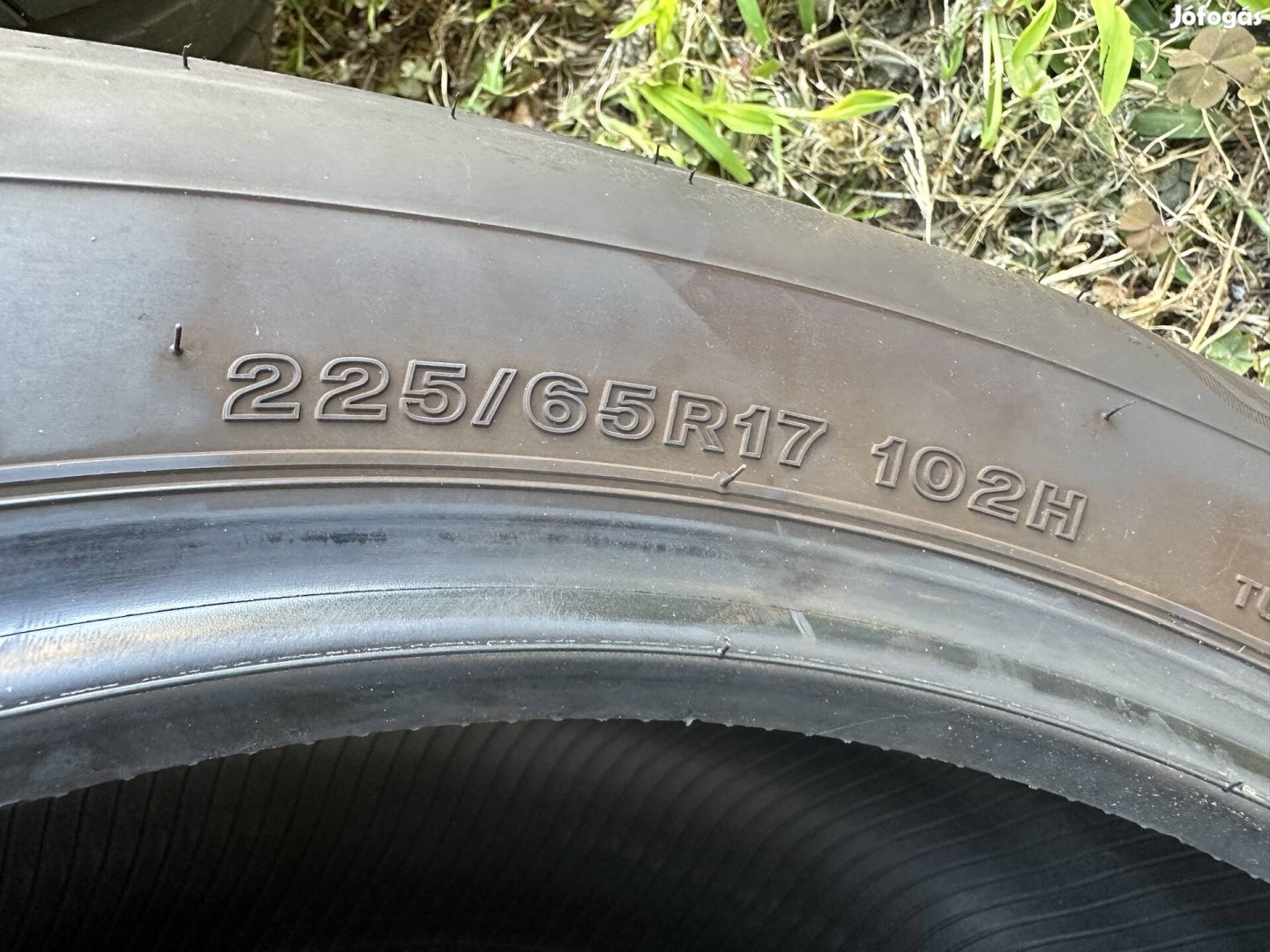 Bridgestone Alenza 225/65 R17 102H