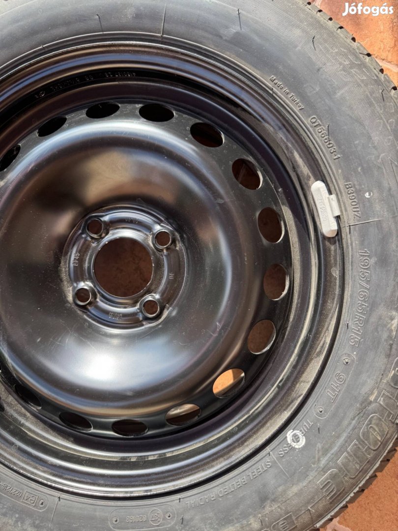 Bridgestone B399 195/65 R15 91t autó gumi lemezfelnin