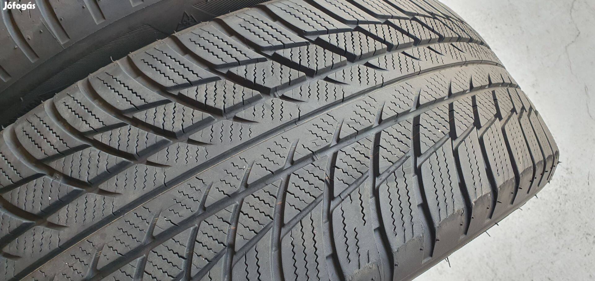 Bridgestone Blizzak 205/60 R17 téli gumi 2db /T262