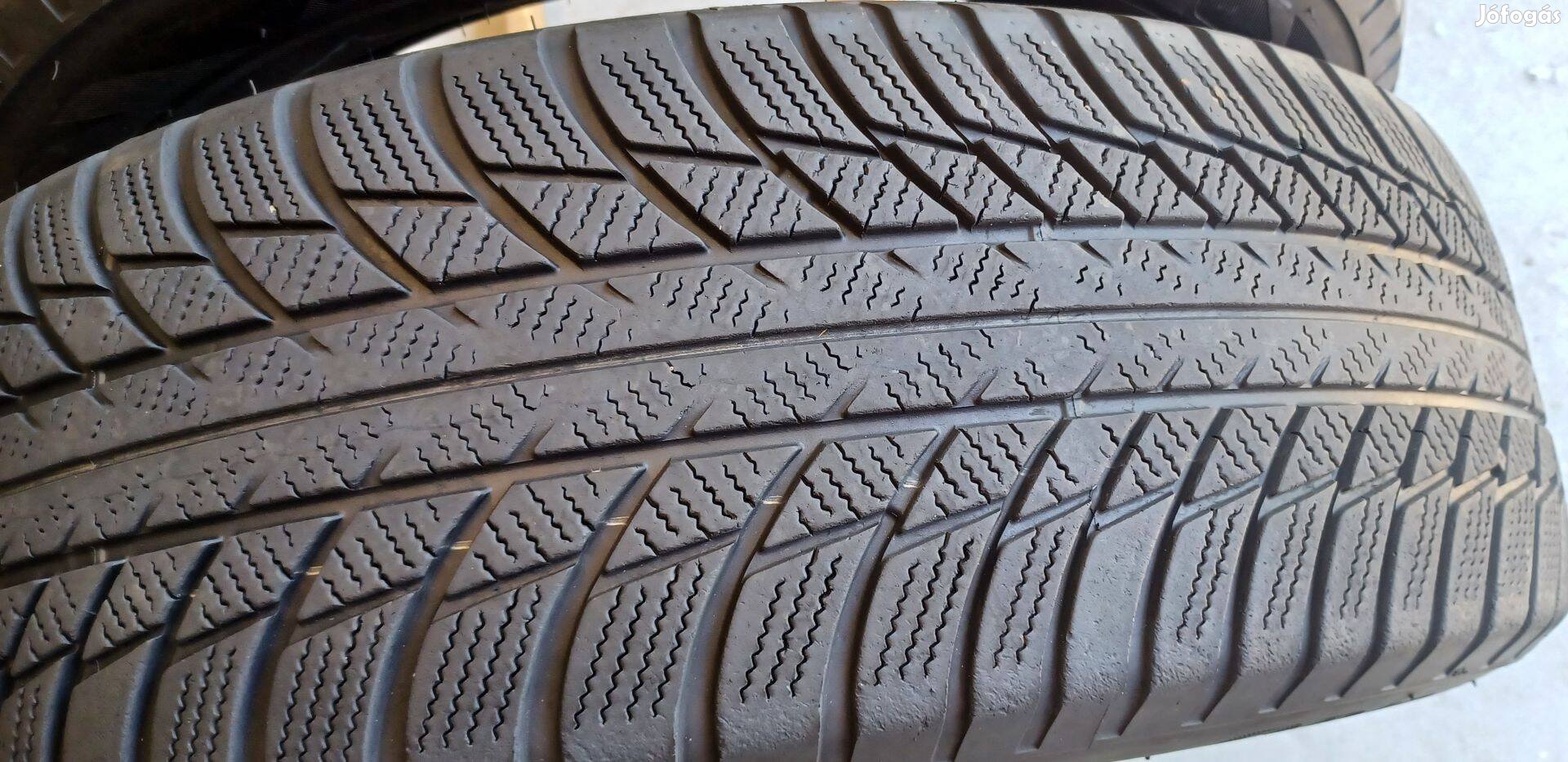 Bridgestone Blizzak LM001 215/65 R17 téli gumik 2db