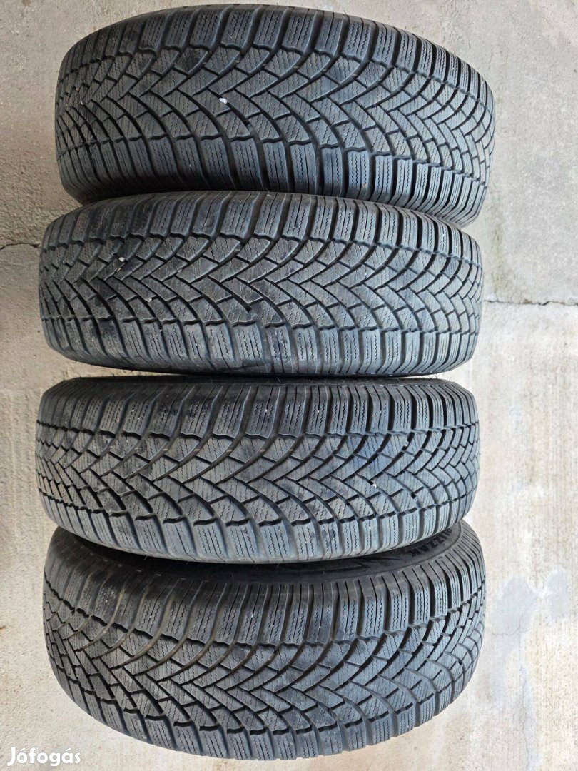 Bridgestone Blizzak LM005 215/70 R16