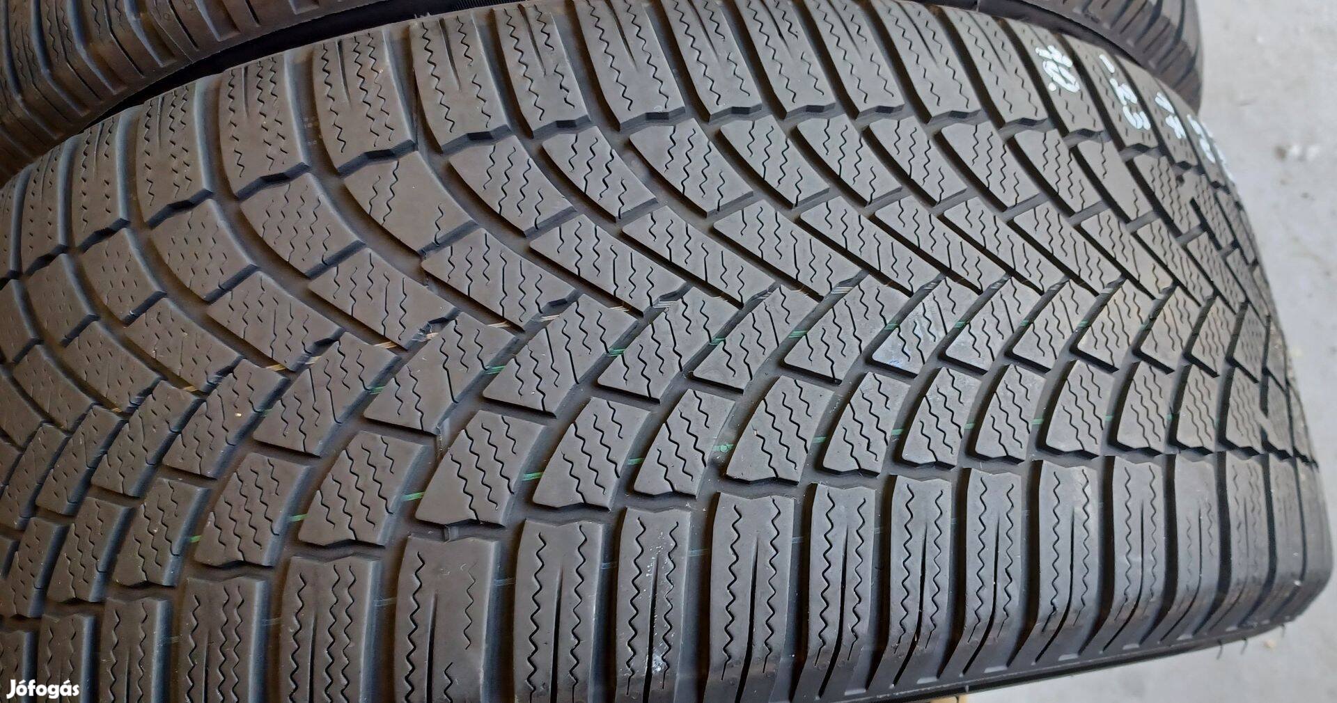 Bridgestone Blizzak LM005 225/50 R17 téli gumik 2db